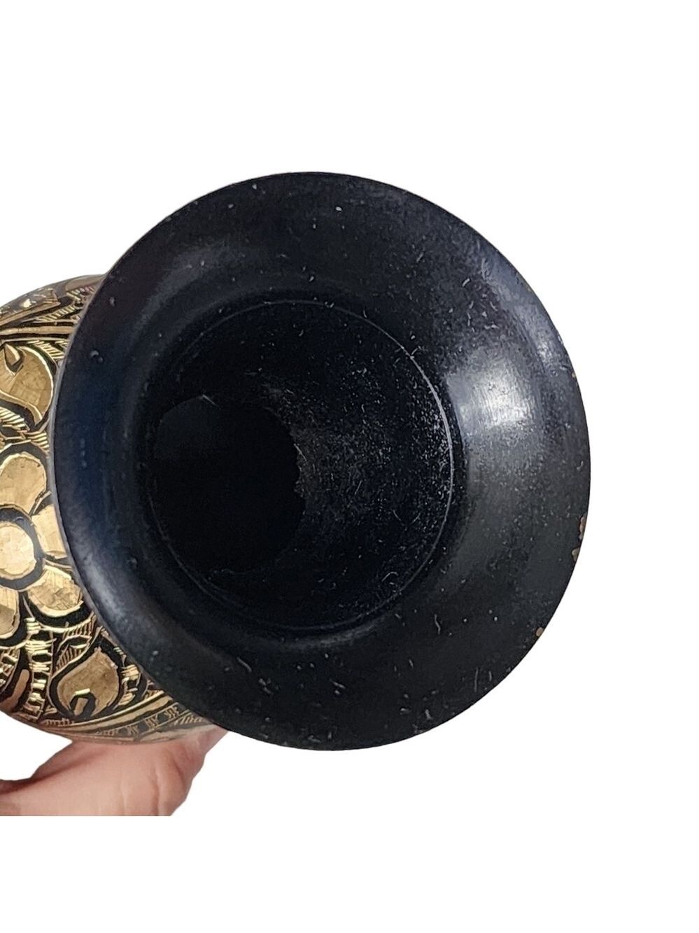 Vintage Indian Brass bud vase etched gold black floral design - Picture 11 of 15